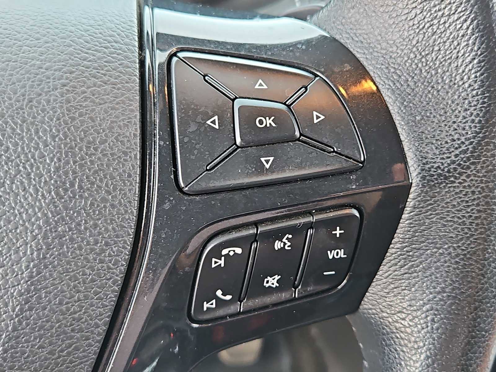 Used 2017 Ford Explorer XLT w/ Equipment Group 202A image 24