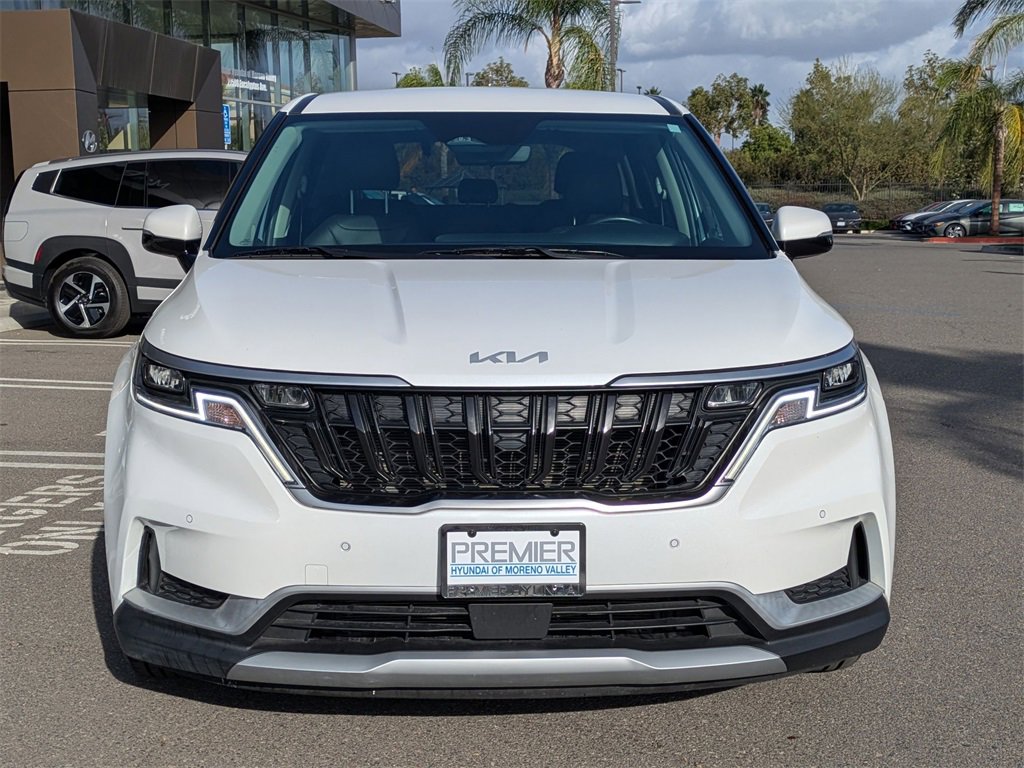 Used 2024 Kia Carnival EX image 9