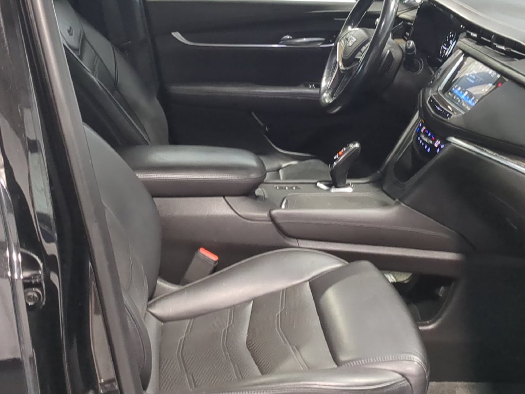 Used 2019 Cadillac XT5 Platinum AWD/4WD image 27