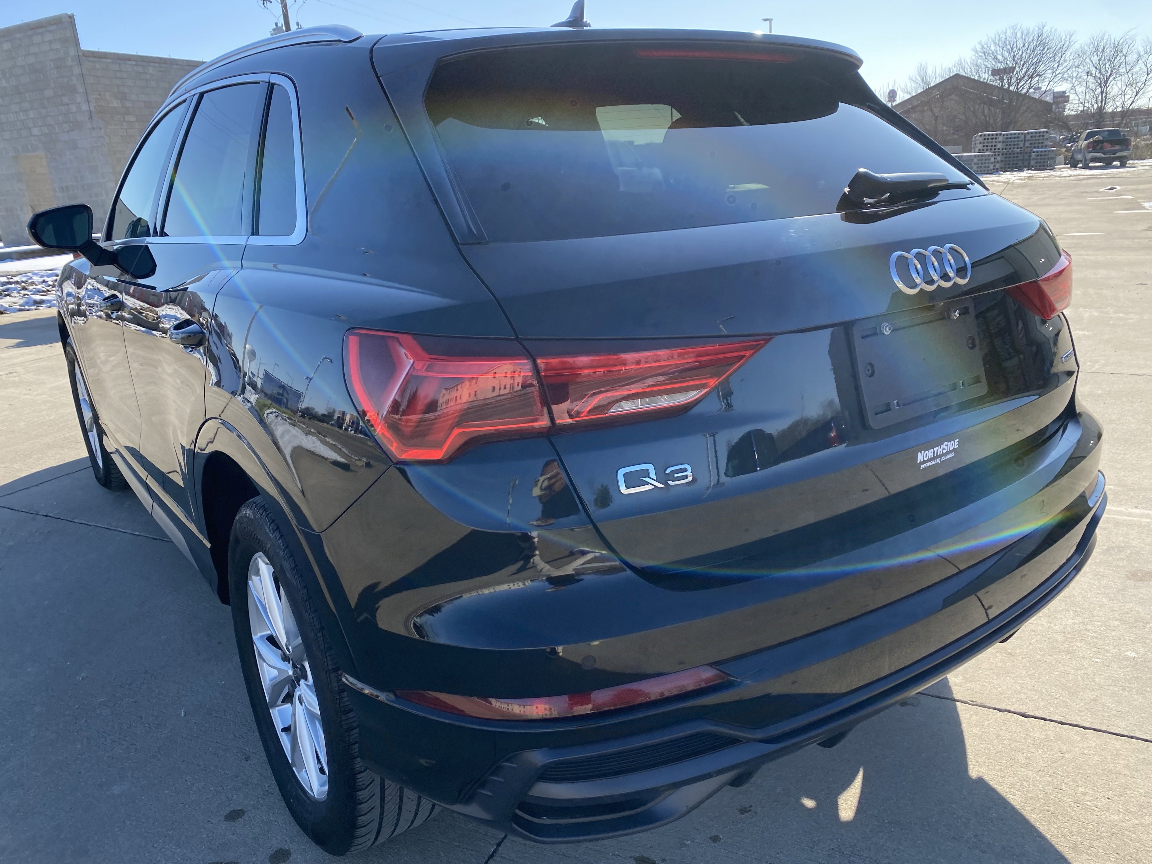 Used 2021 Audi Q3 2.0T Premium w/ Convenience Package image 9