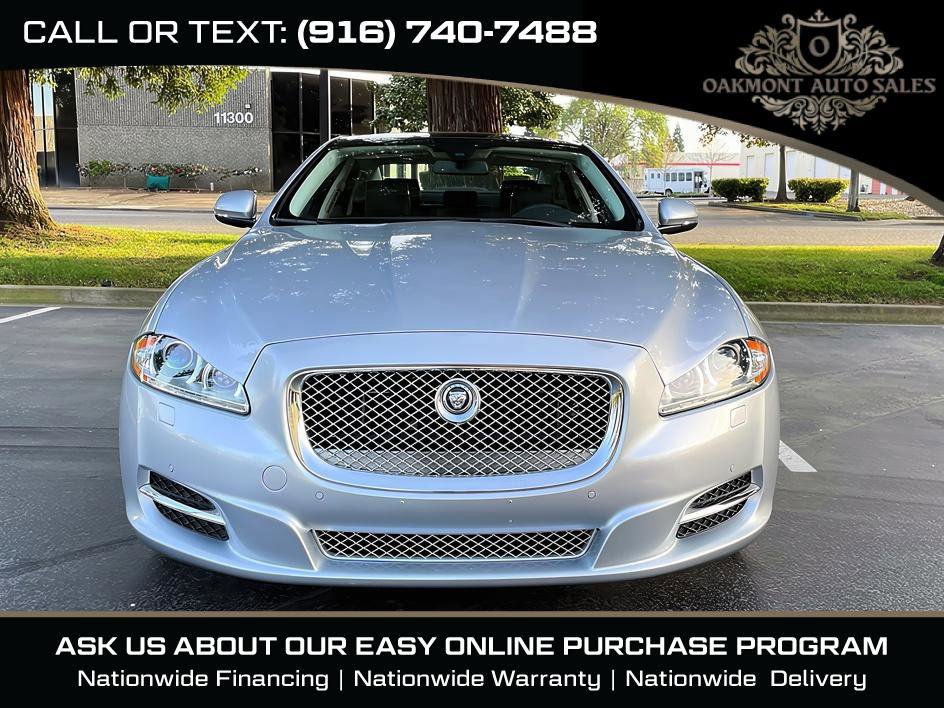 Used 2013 Jaguar XJ RWD image 3
