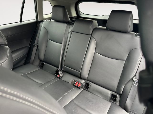 Used 2023 Toyota Corolla Cross XLE image 13