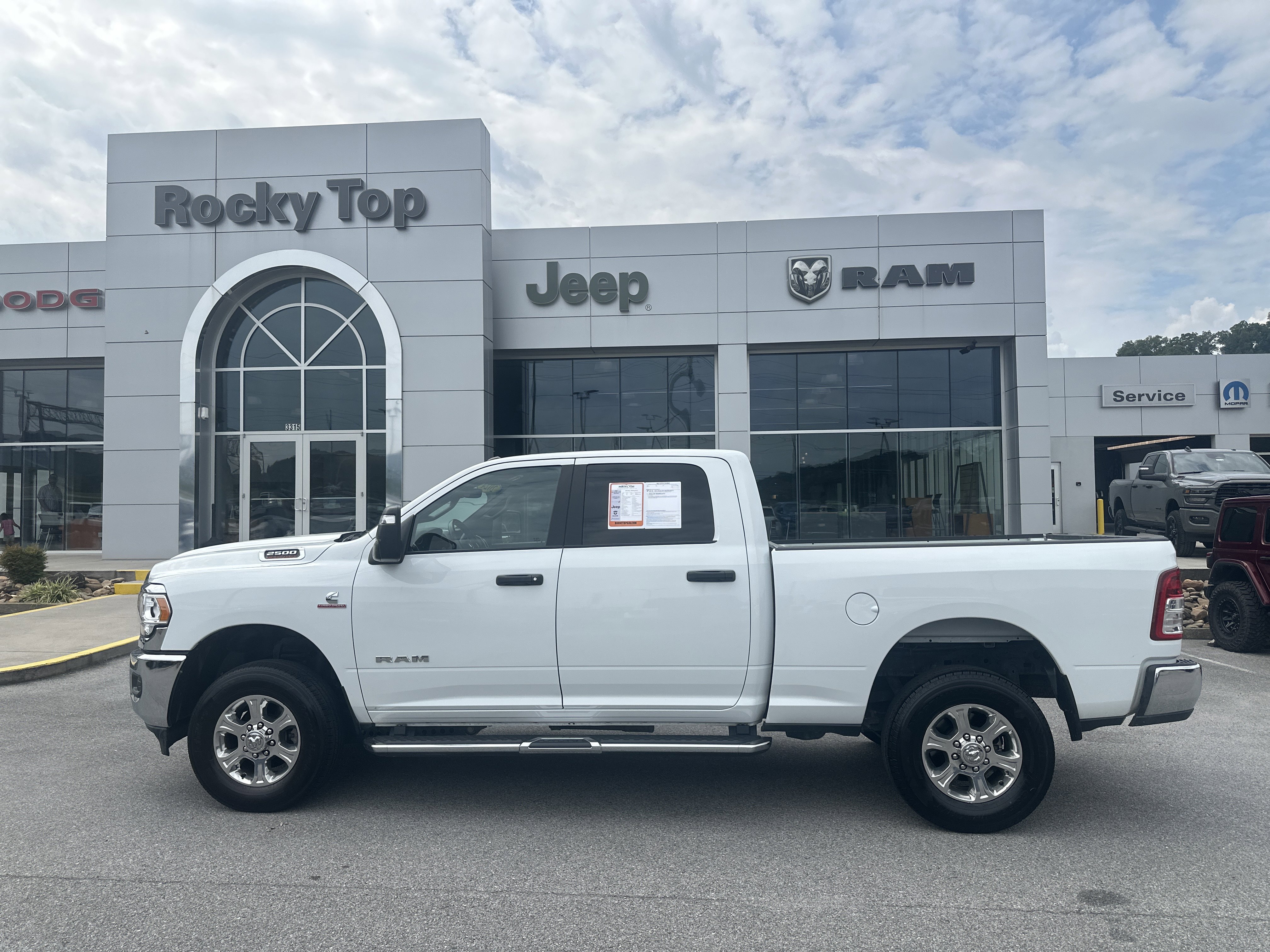 Used 2024 RAM 2500 Big Horn image 1