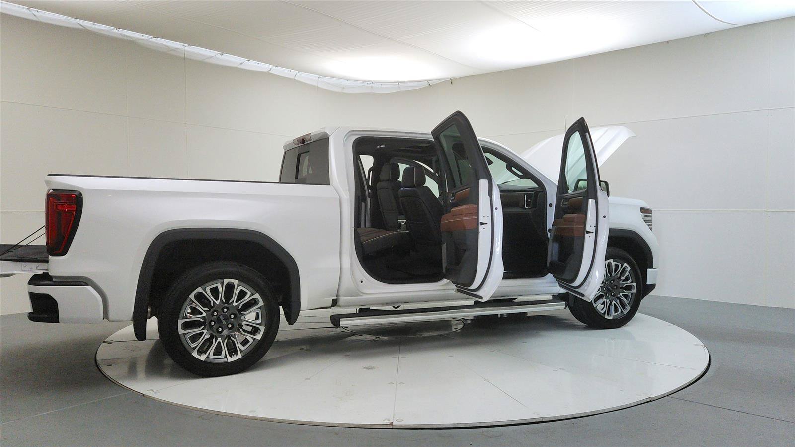 Used 2023 GMC Sierra 1500 Denali Ultimate AWD/4WD image 12