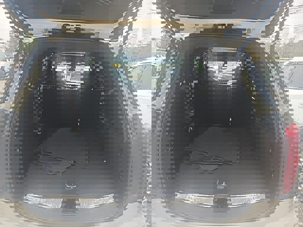 Used 2021 Cadillac XT6 Premium Luxury image 10