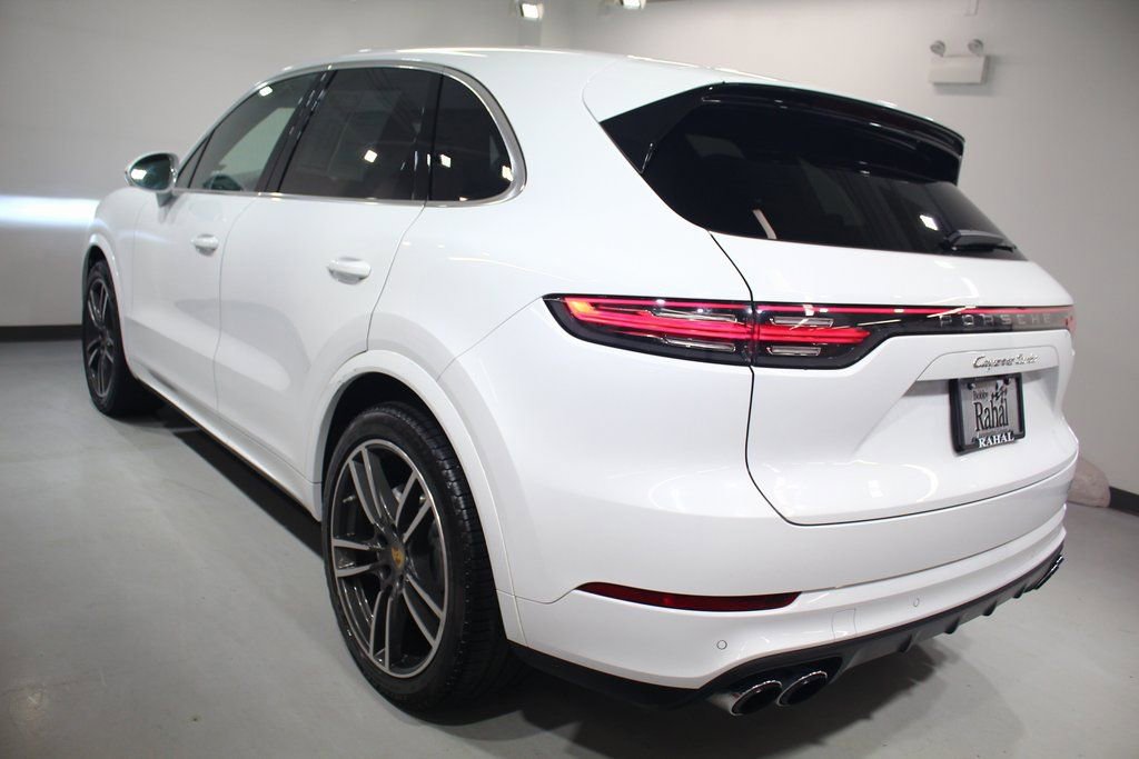 Used 2022 Porsche Cayenne Turbo image 13