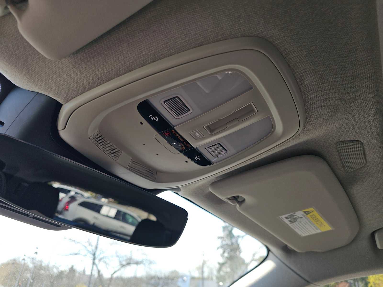 Used 2025 Volvo XC40 B5 Core w/ Protection Package Premier AWD/4WD image 30