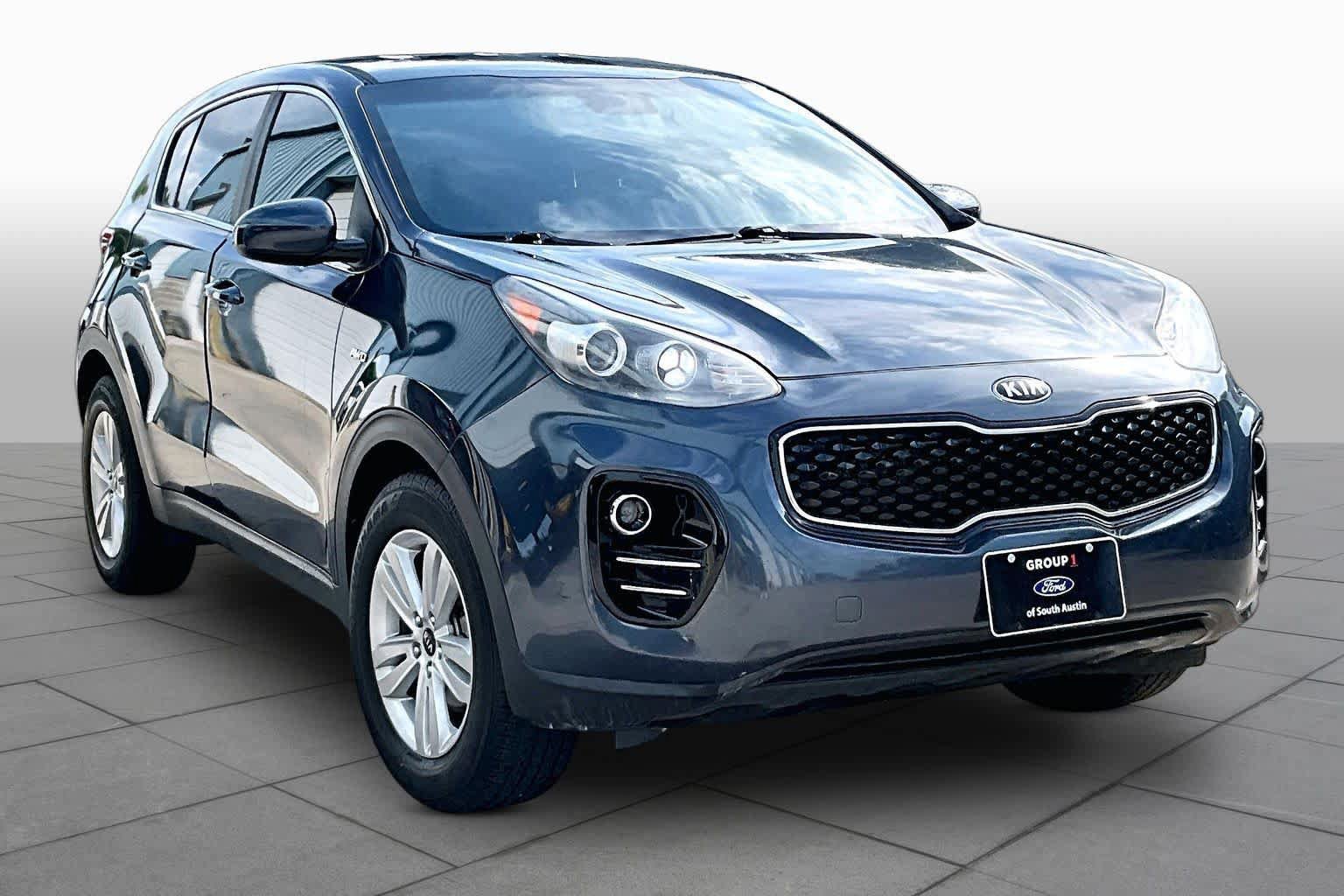 Used 2017 Kia Sportage LX AWD/4WD image 3