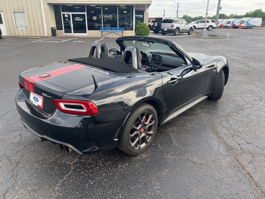 Used 2018 FIAT 124 Spider Abarth image 3