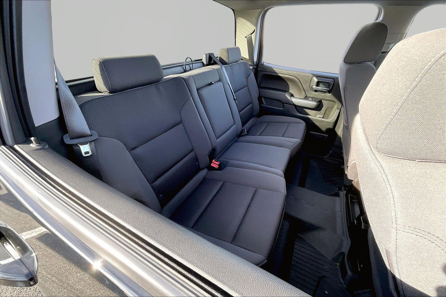 Used 2018 Chevrolet Silverado 1500 LT w/ All Star Edition image 26