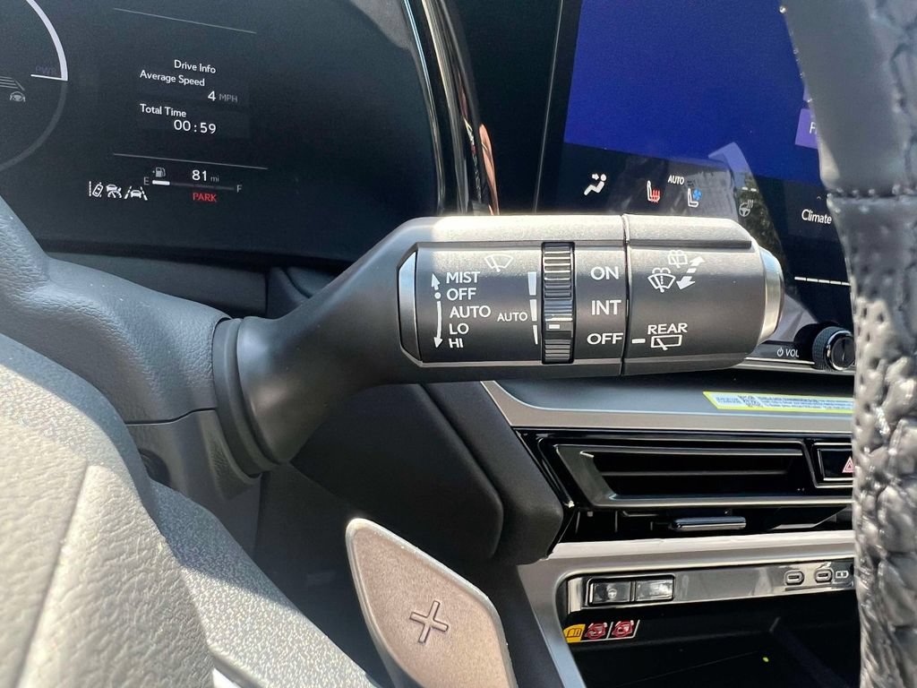 New 2026 Lexus TX 500h AWD image 24