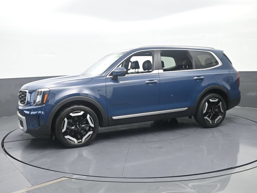 Used 2024 Kia Telluride S w/ S Sunroof Package FWD video 2