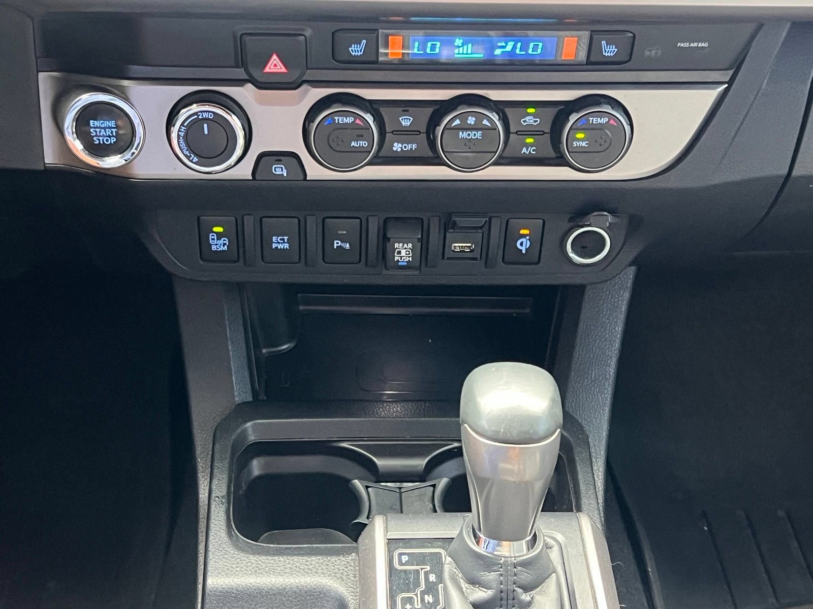 Used 2023 Toyota Tacoma Limited w/ Nightshade Package AWD/4WD image 32
