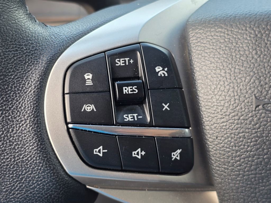 Used 2023 Ford Explorer Limited AWD/4WD image 22