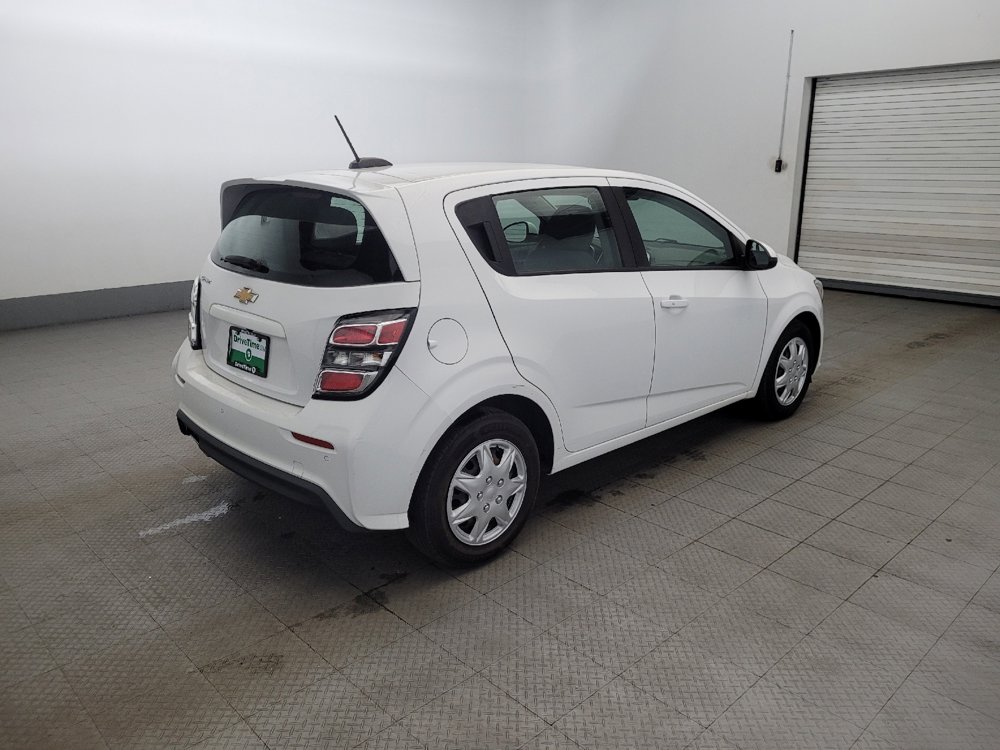 Used 2020 Chevrolet Sonic LT image 9