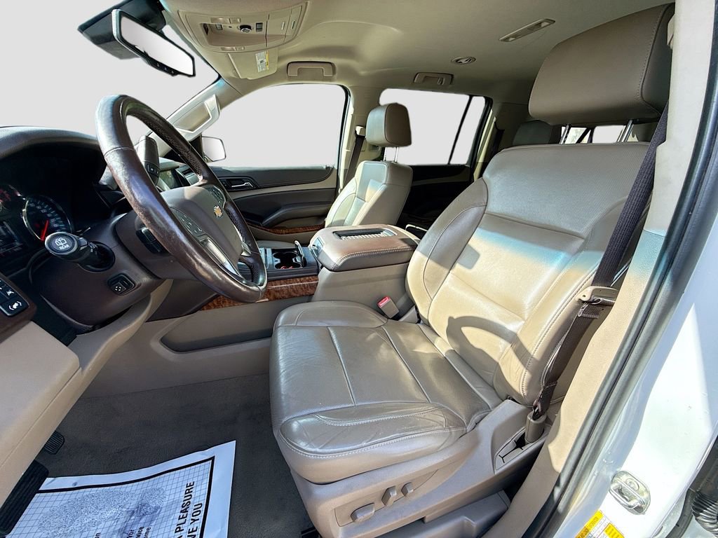 Used 2020 Chevrolet Suburban Premier image 22