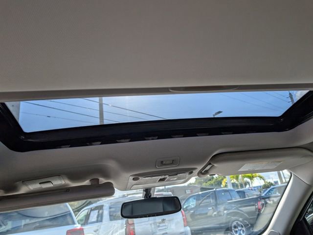 Used 2018 Nissan Pathfinder Platinum image 9