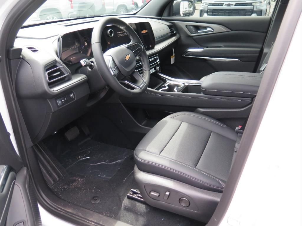 New 2026 Chevrolet Traverse LT image 11