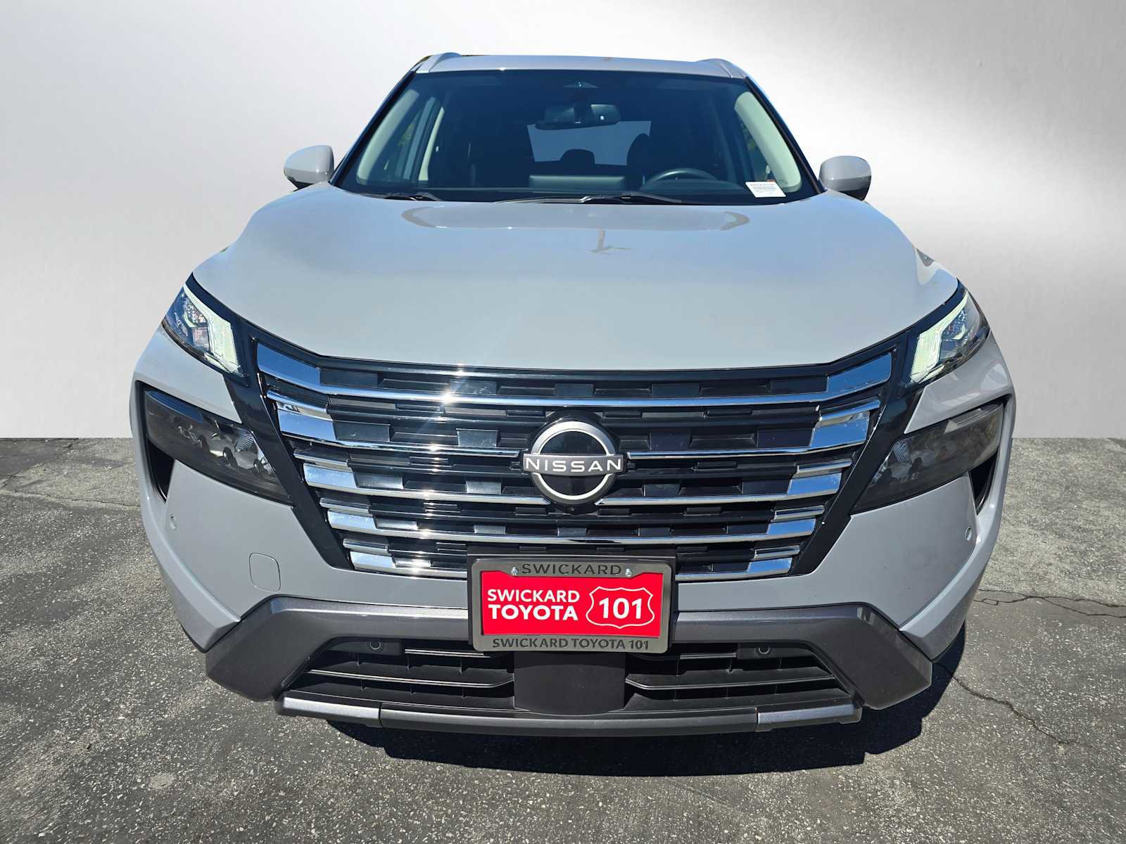 Used 2024 Nissan Rogue SL FWD image 8