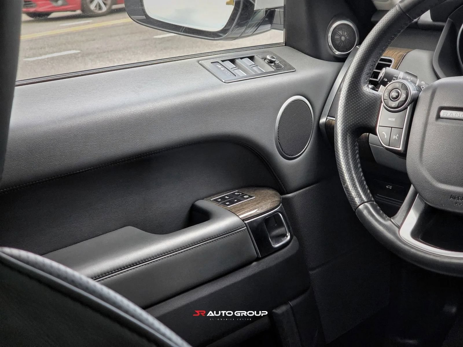 Used 2015 Land Rover Range Rover Sport HSE AWD/4WD image 22
