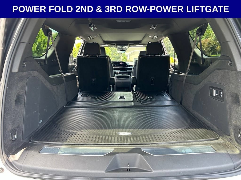 Used 2024 Cadillac Escalade ESV Sport w/ LPO, ONYX Package AWD/4WD image 19