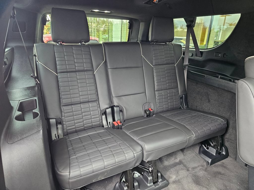 New 2026 Cadillac Escalade ESV Platinum Sport AWD/4WD image 13