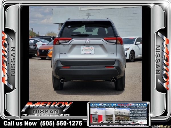 Used 2022 Toyota RAV4 XLE FWD image 5