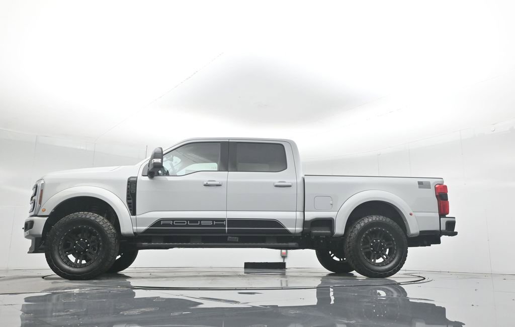 New 2026 Ford F250 Lariat w/ Black Appearance Package image 7