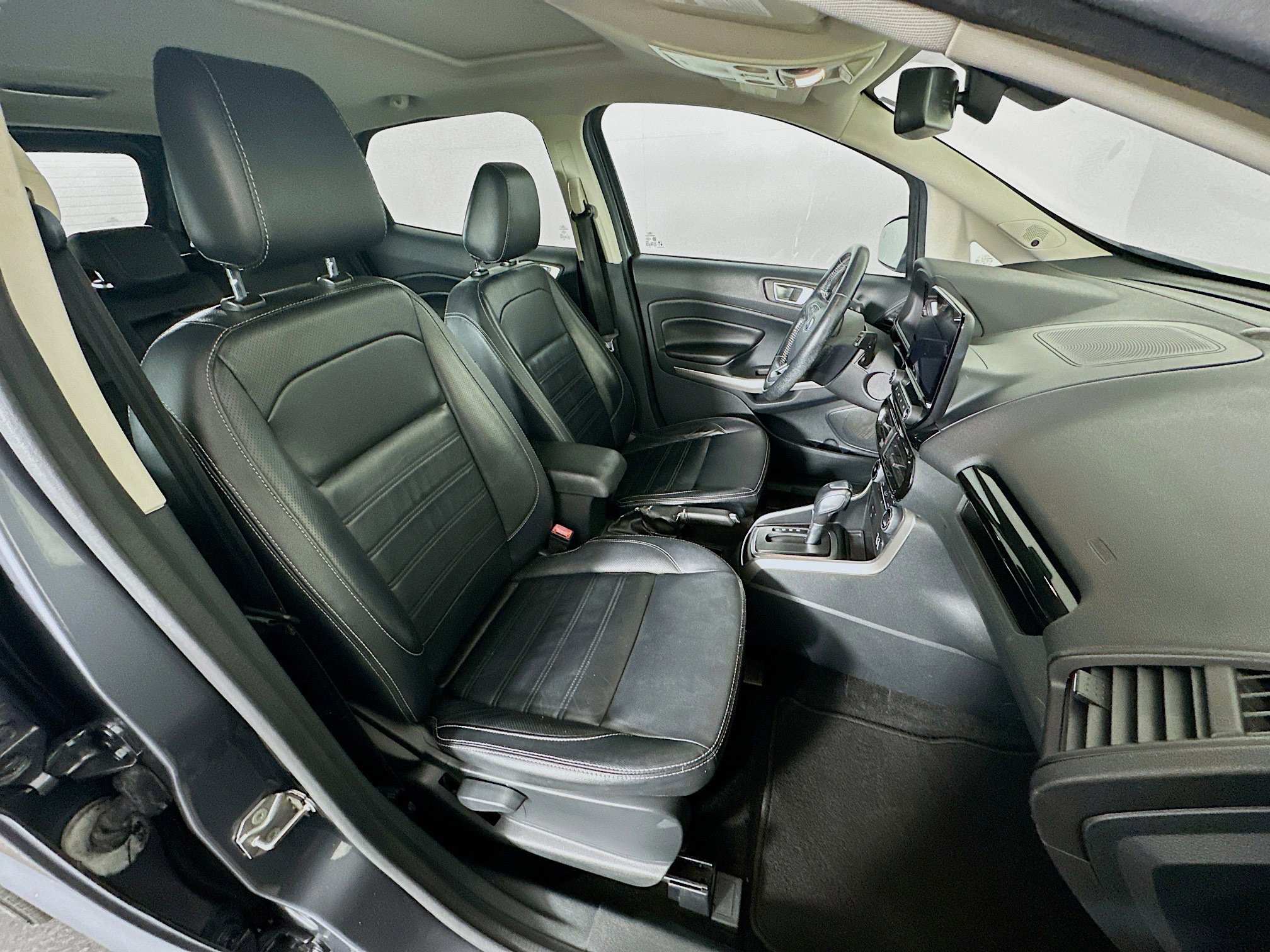 Used 2020 Ford EcoSport Titanium AWD/4WD image 30