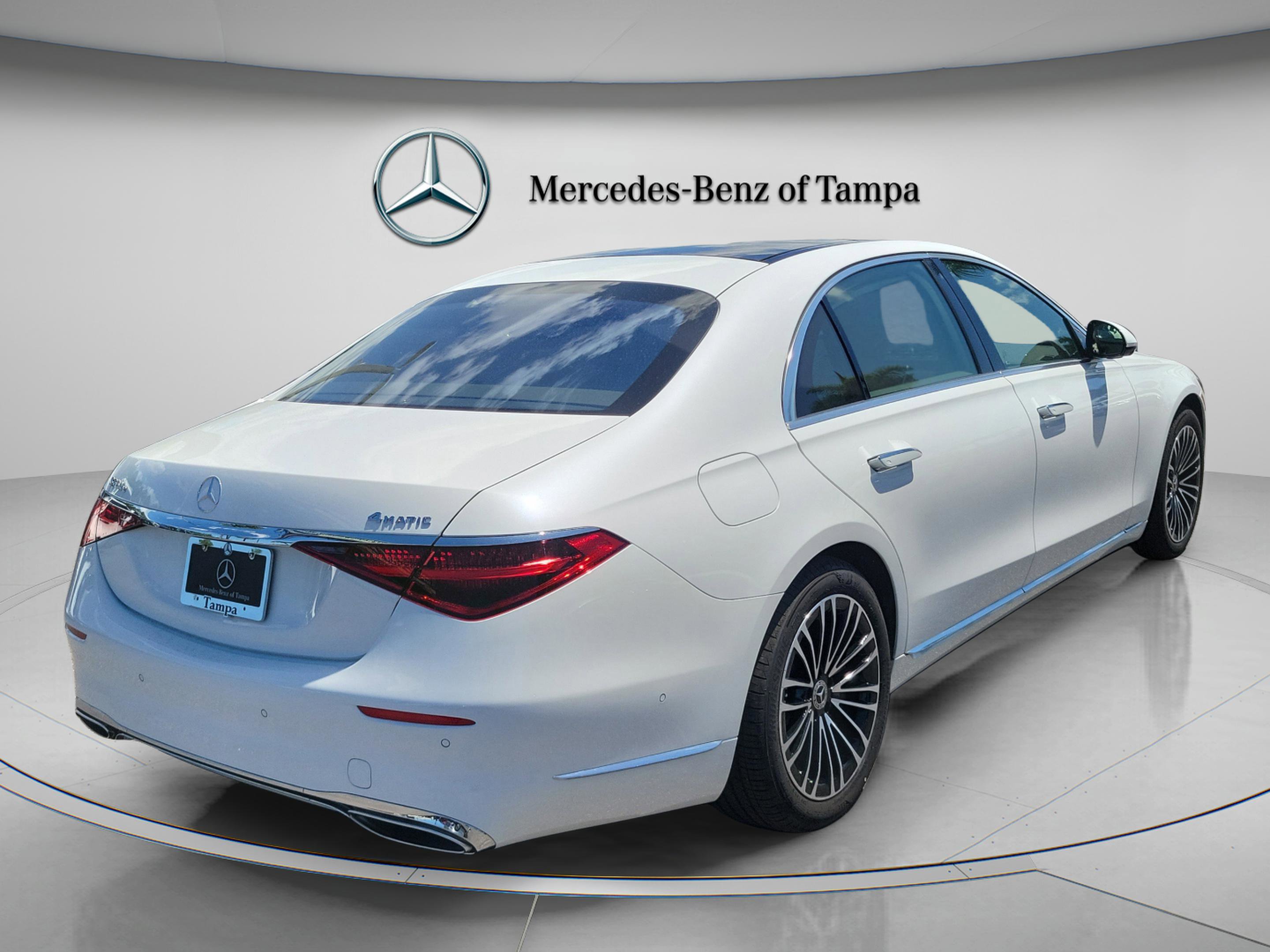 Certified 2026 Mercedes-Benz S 580e 4MATIC Sedan image 3