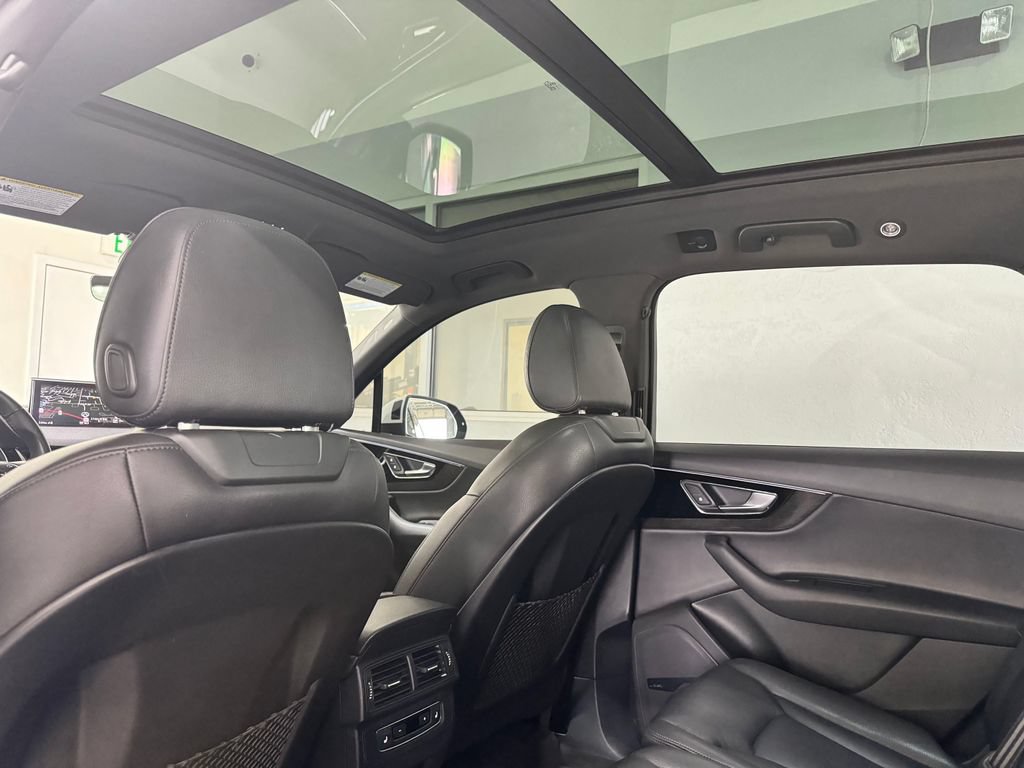 Used 2019 Audi Q7 3.0T Premium Plus w/ Premium Plus Package AWD/4WD image 25