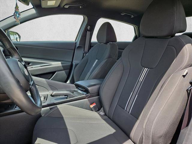 Used 2025 Hyundai Elantra Sport FWD image 15