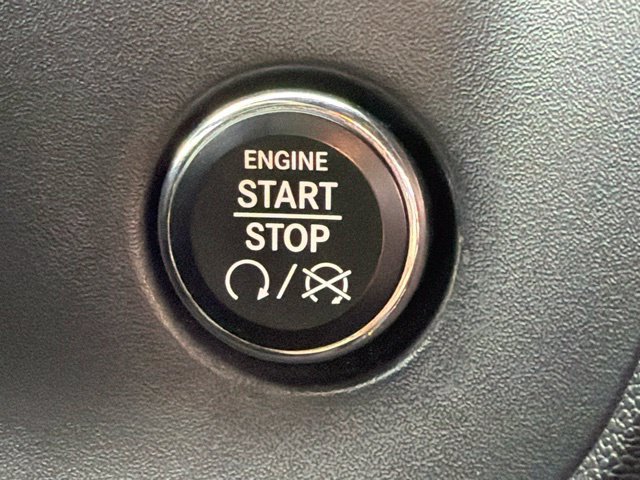 Used 2011 Dodge Challenger R/T RWD image 24