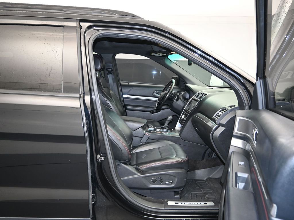 Used 2016 Ford Explorer Sport w/ Equipment Group 401A image 28