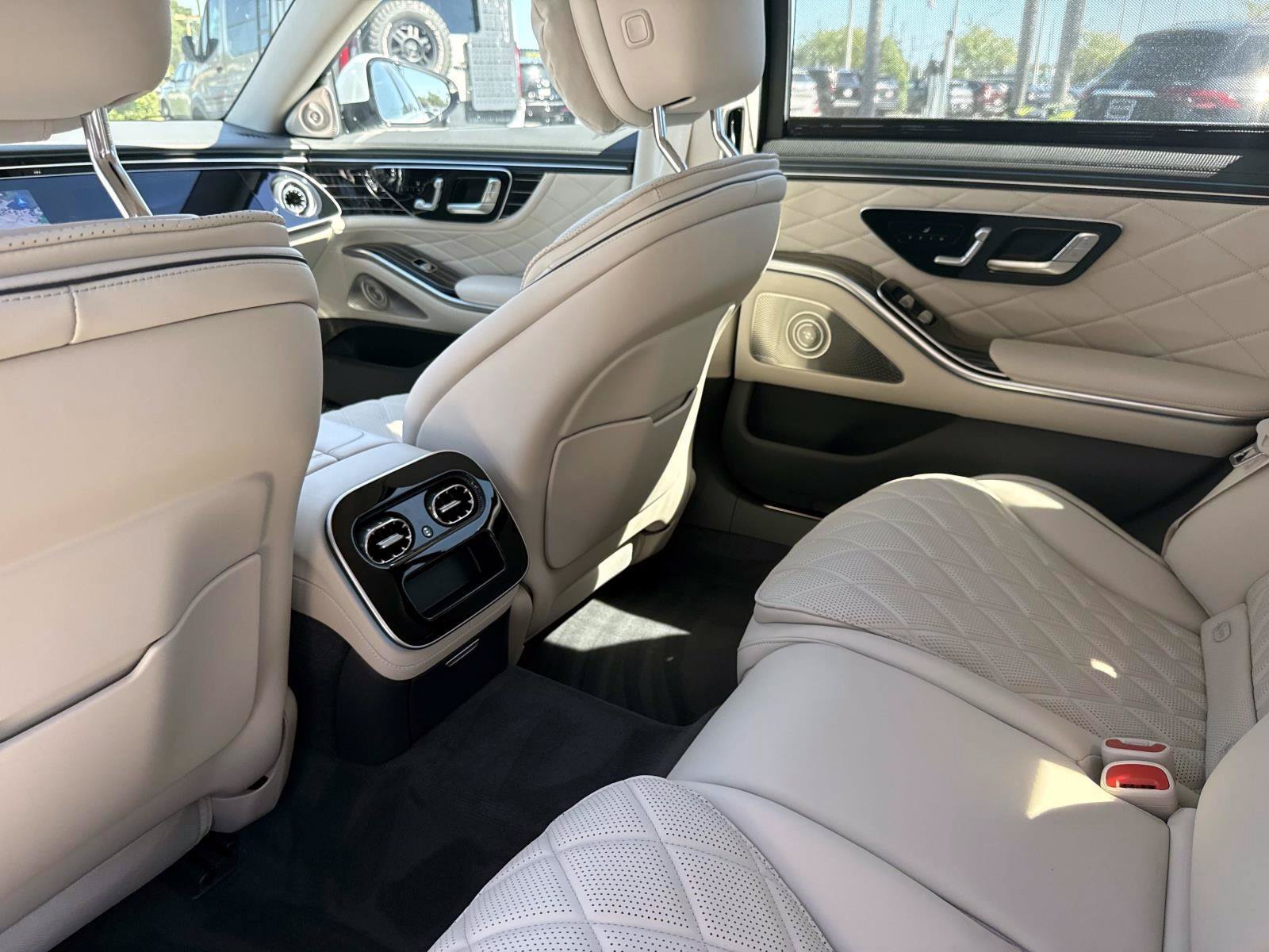 New 2027 Mercedes-Benz S 580 4MATIC Sedan image 14