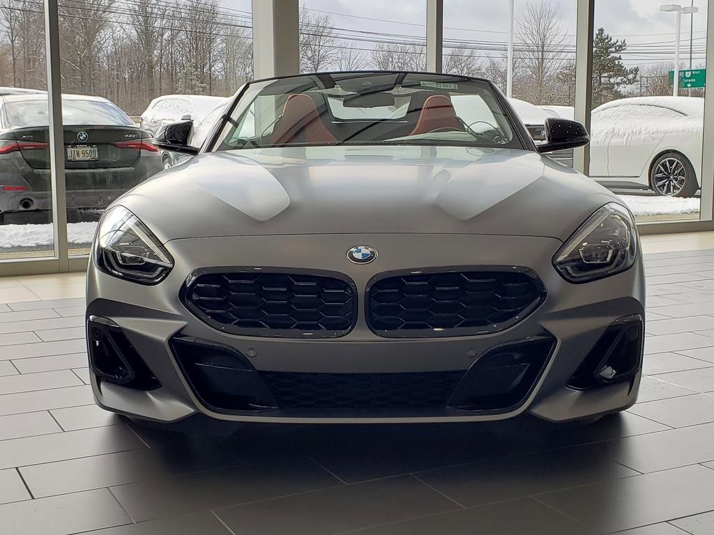 New 2026 BMW Z4 M40i w/ Premium Package image 2