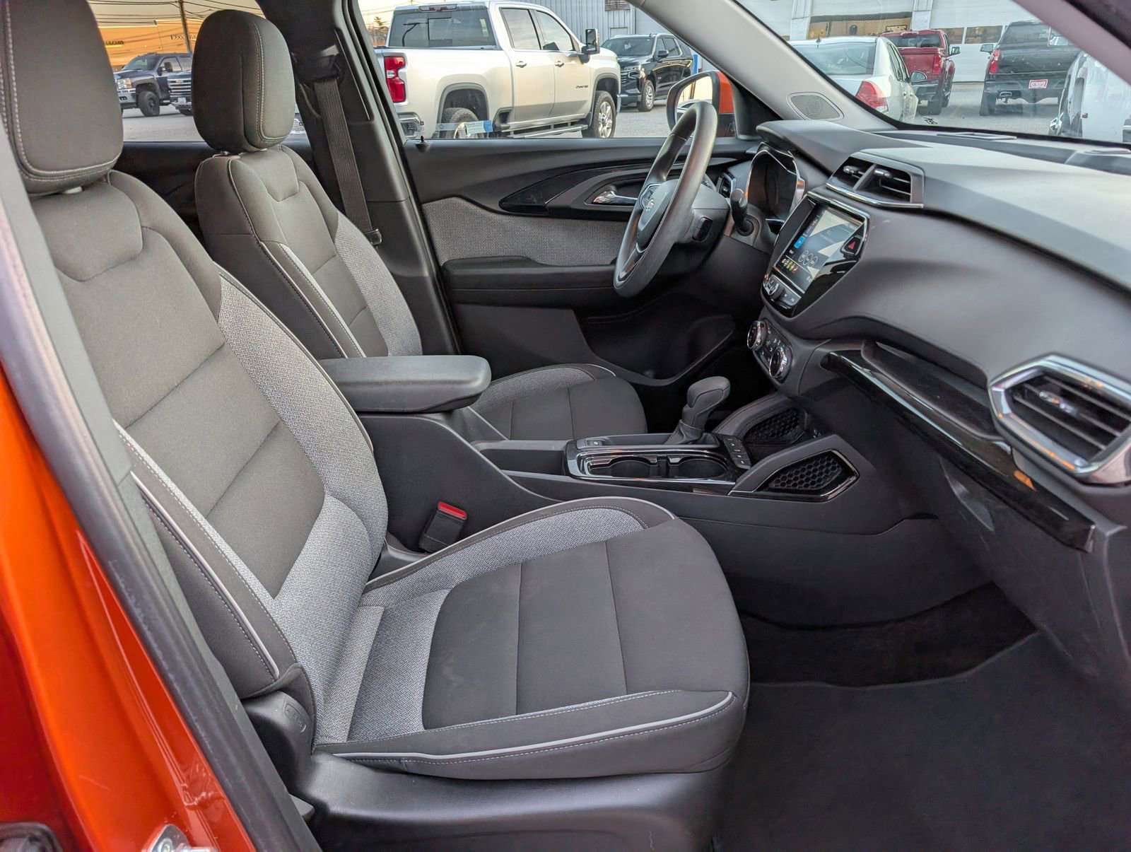 Used 2022 Chevrolet TrailBlazer LT w/ Convenience Package image 12