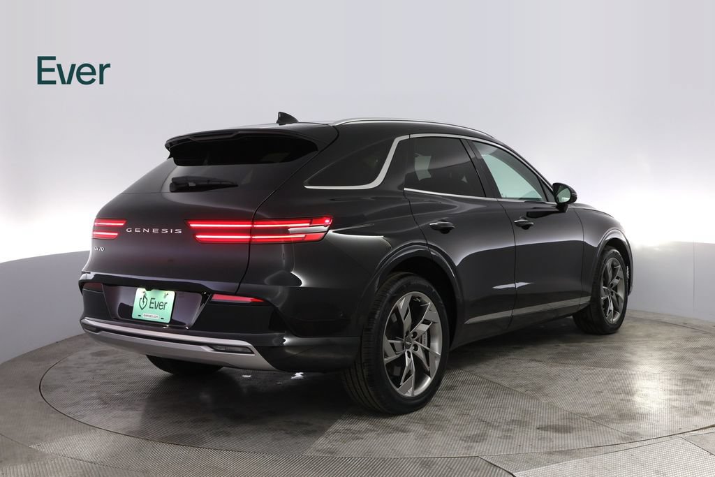 Used 2023 Genesis Electrified GV70 AWD/4WD image 3