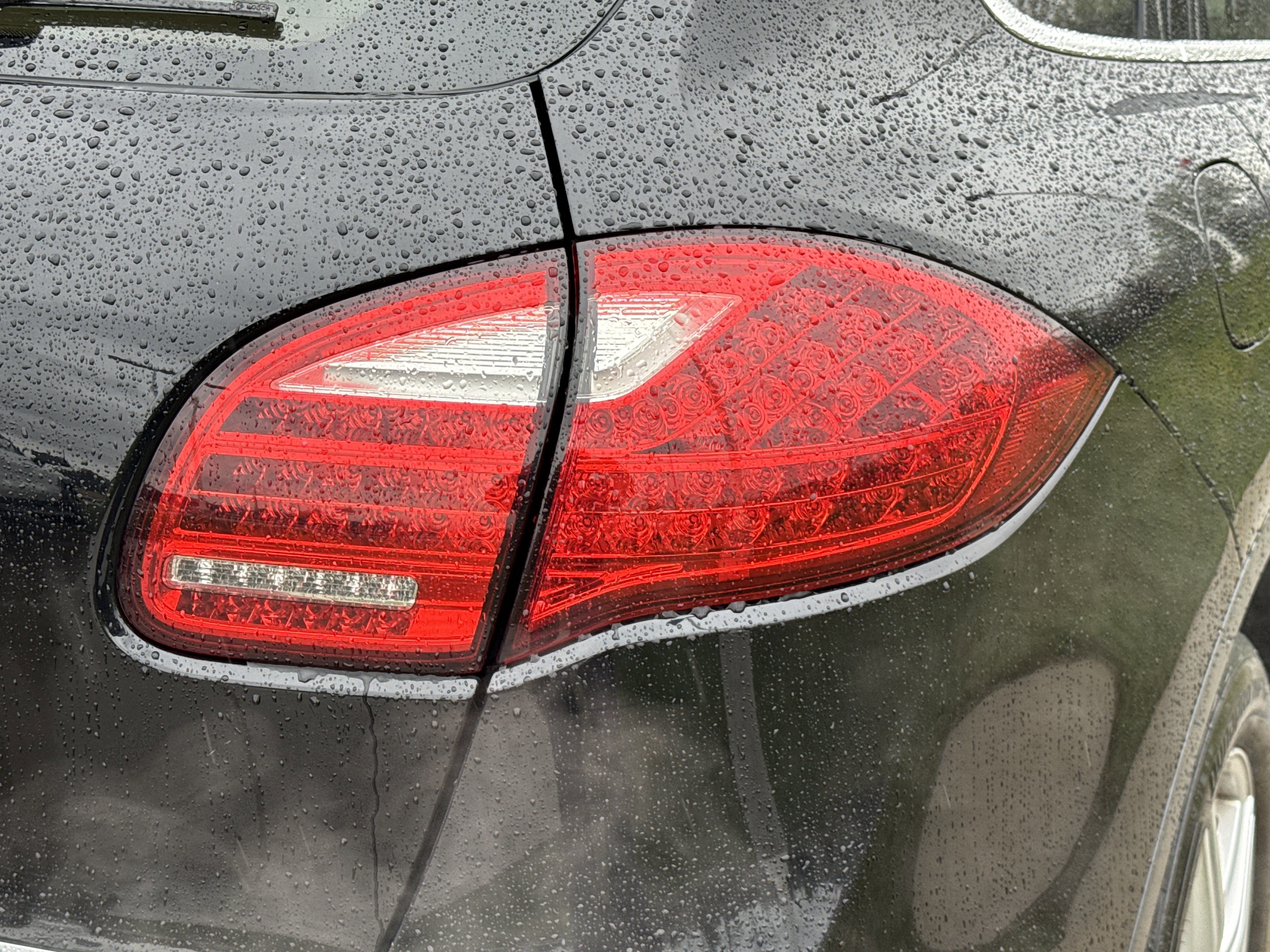 Used 2011 Porsche Cayenne S AWD/4WD image 11