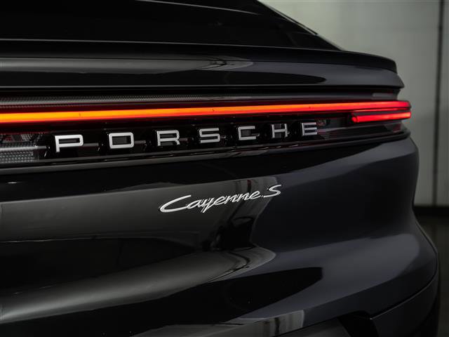 New 2026 Porsche Cayenne S image 33