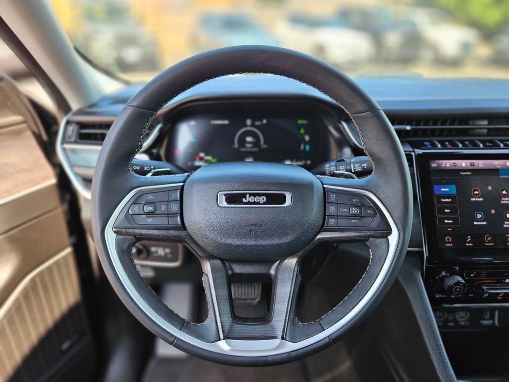 Used 2023 Jeep Grand Cherokee 4WD 4xe image 25