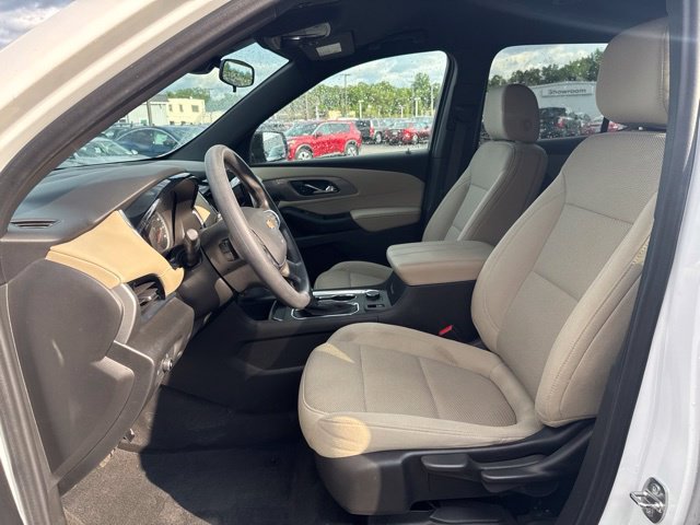 Used 2023 Chevrolet Traverse LS AWD/4WD image 9