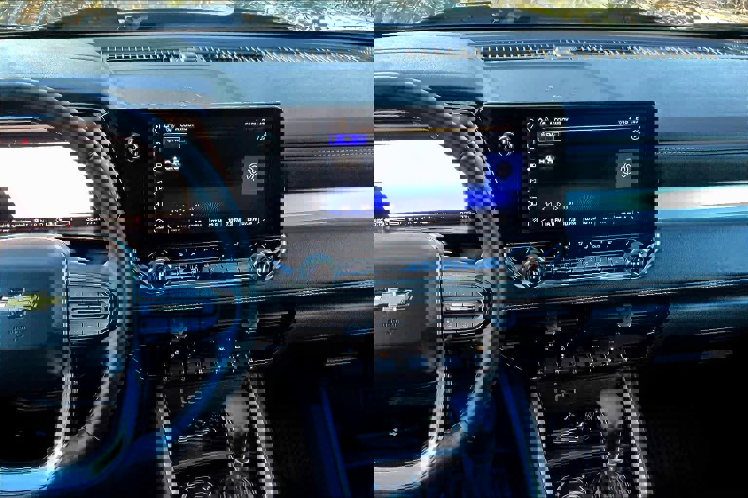 Used 2024 Chevrolet Colorado LT w/ LT Convenience Package III image 6