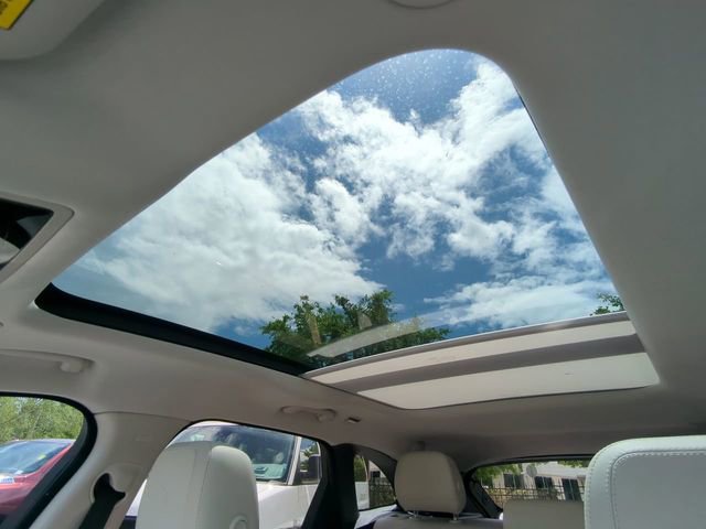 Used 2022 Jaguar F-PACE S image 23