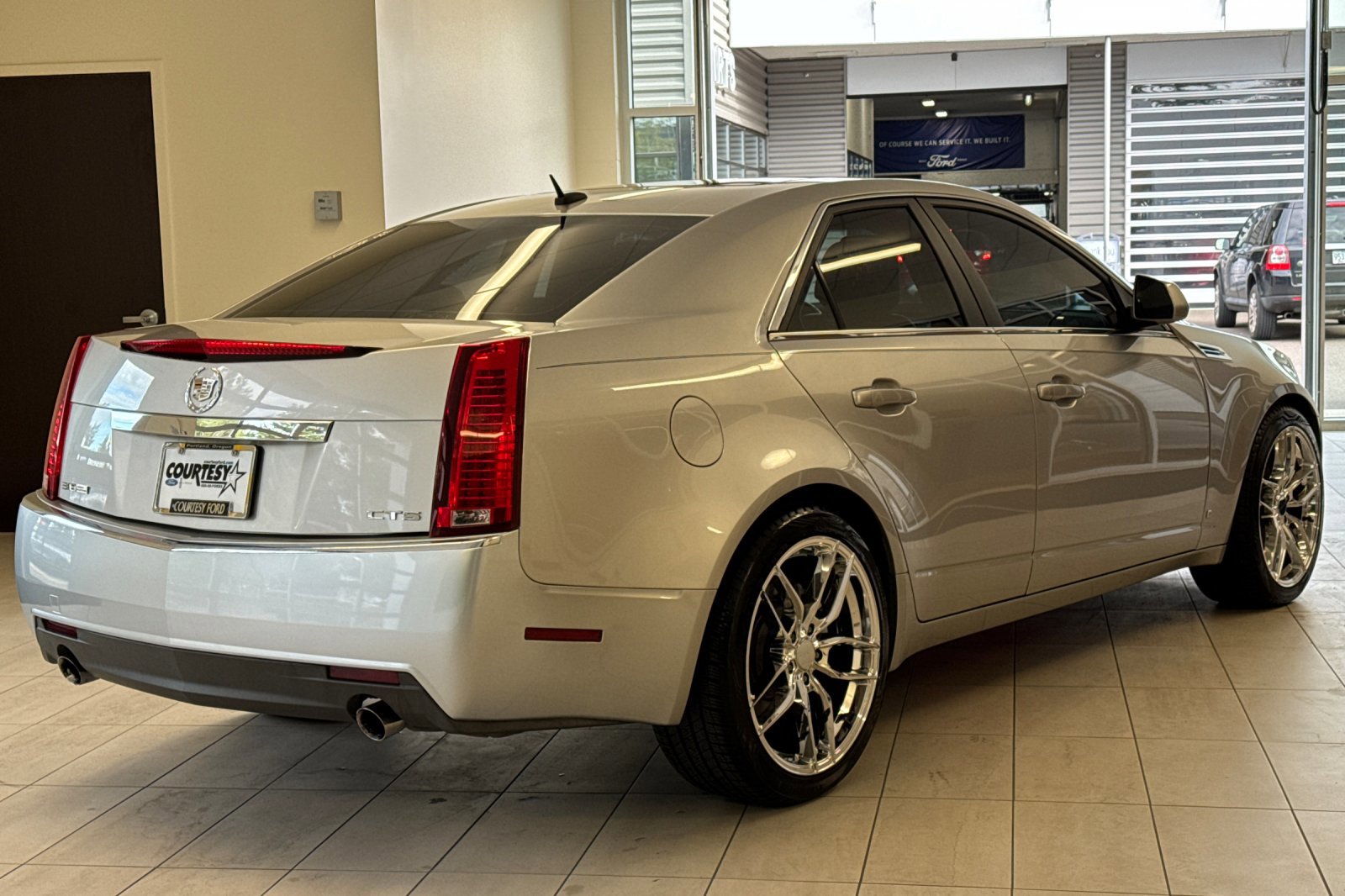 Used 2008 Cadillac CTS 3.6 w/ Wood Trim Package image 4