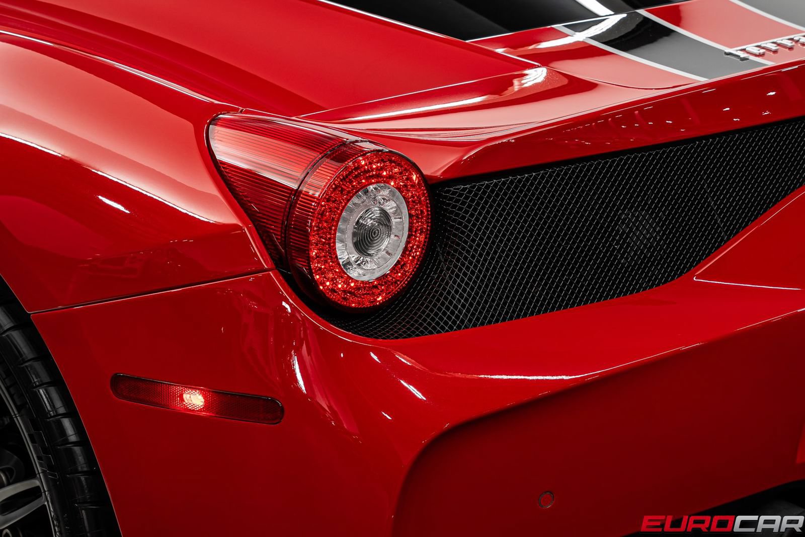 Used 2015 Ferrari 458 Speciale Coupe RWD image 27
