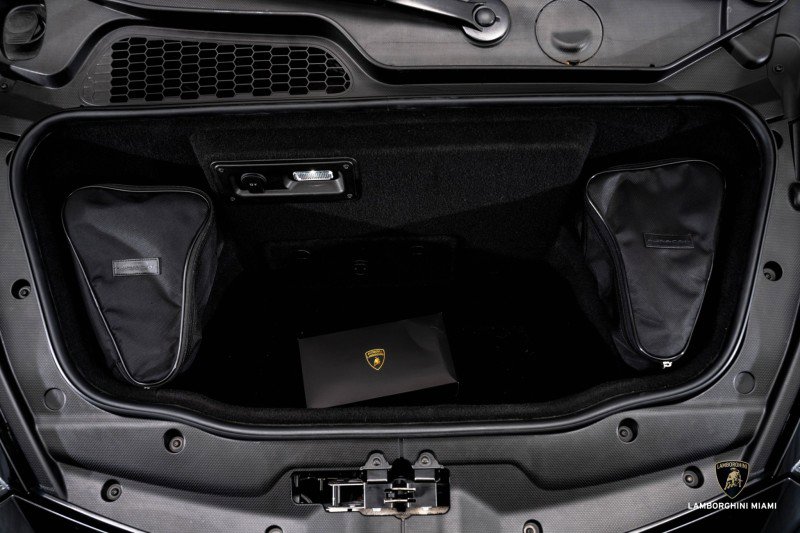 Used 2019 Lamborghini Huracan LP 580-2 image 5