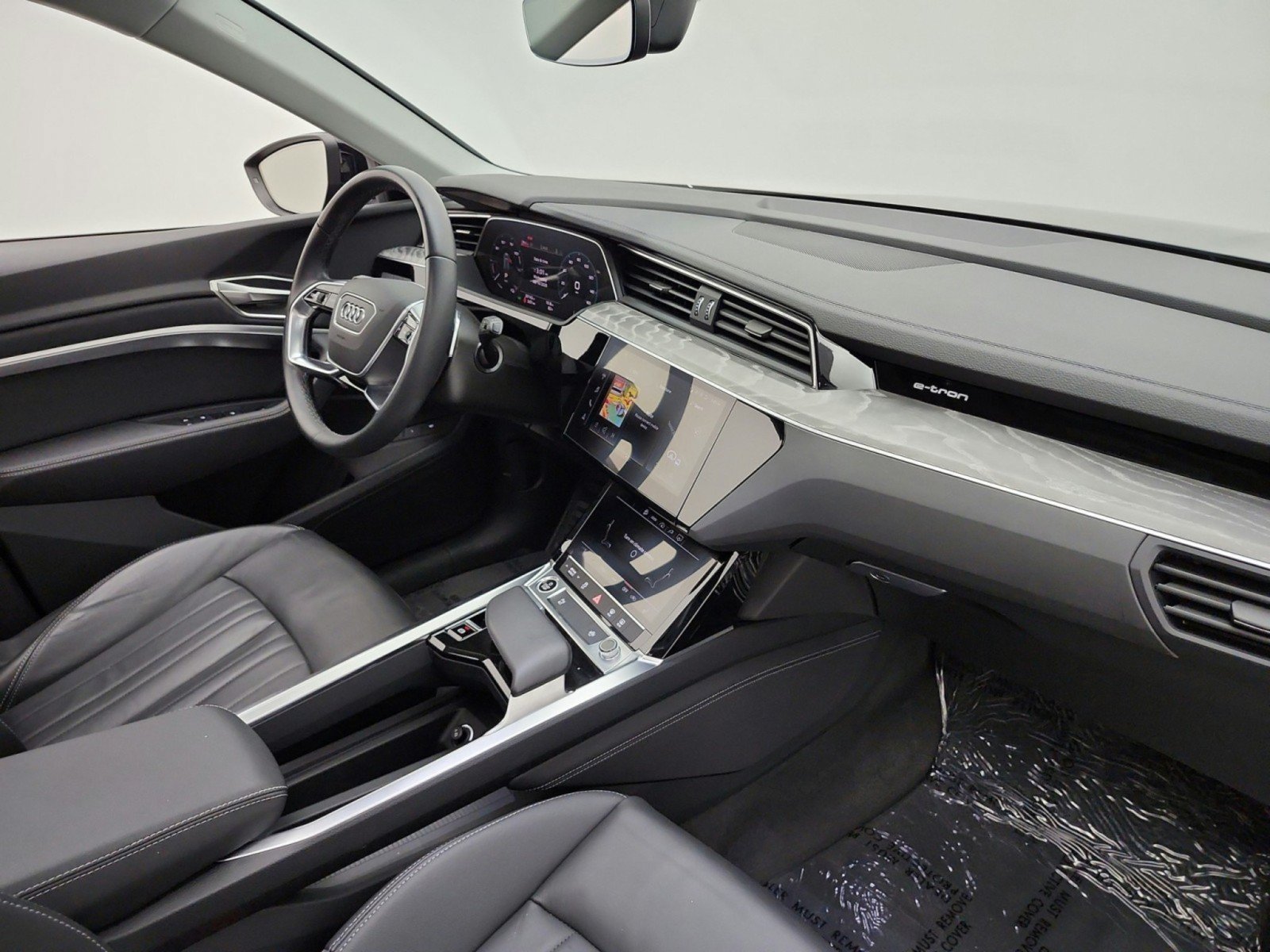 Used 2024 Audi Q8 e-tron Premium AWD/4WD image 21