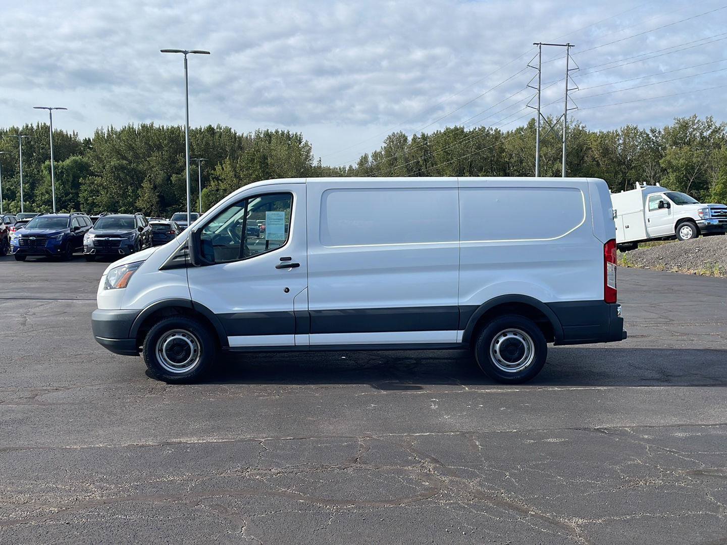 Used 2017 Ford Transit 150 130 Low Roof RWD image 2