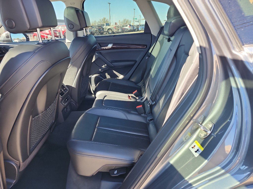 Used 2018 Audi Q5 2.0T Premium Plus w/ Premium Plus Package image 12